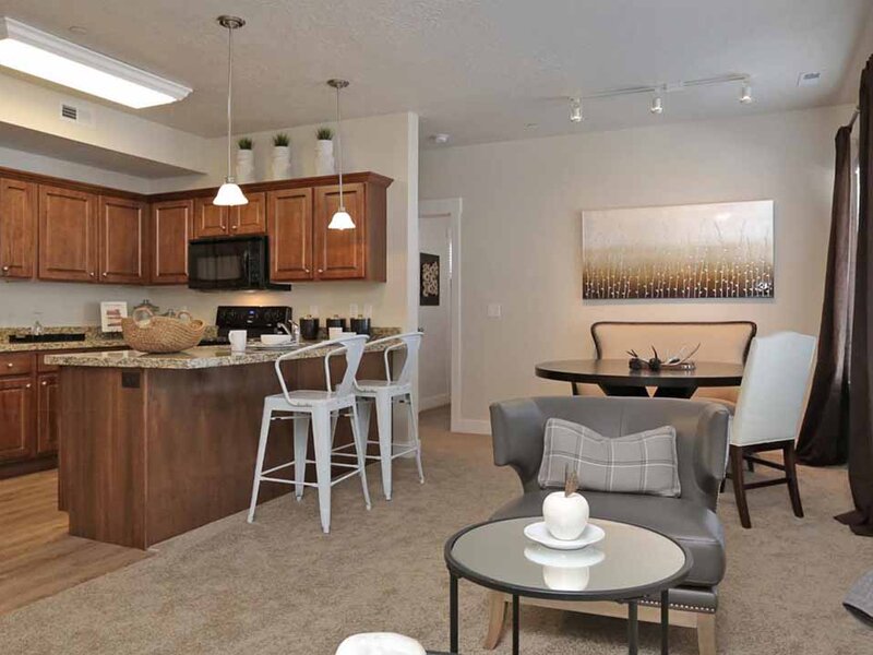 Cresthaven Apartments