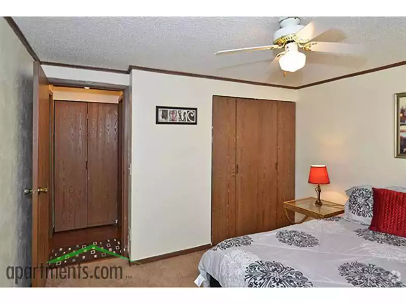 Bedroom | Orlando Sky Apartments