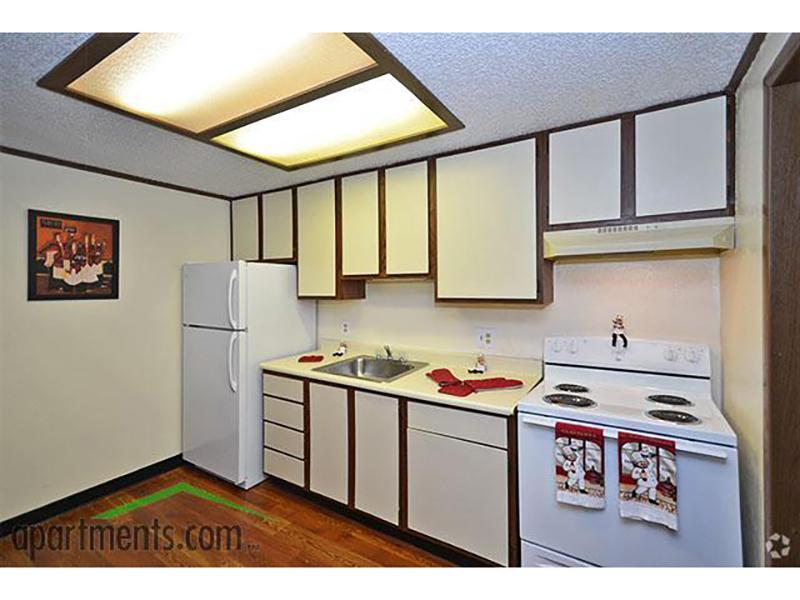 Kitchen | Orlando Sky Apartments