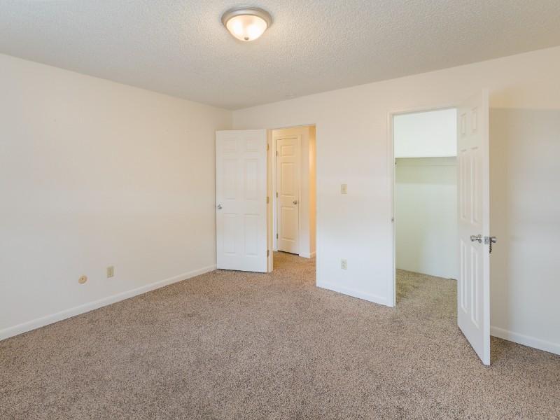 Room | Parkwood Place in Greenly, CO