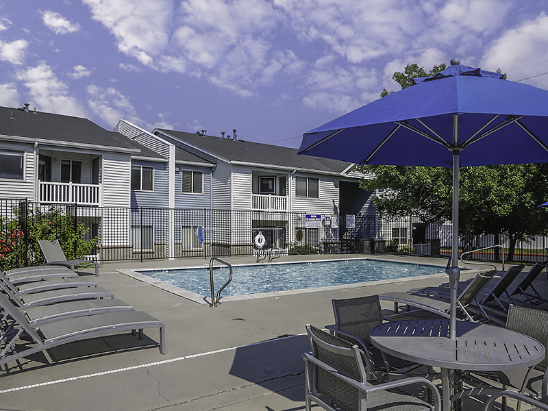 Lounge Deck | Creekside Village Apartment Homes