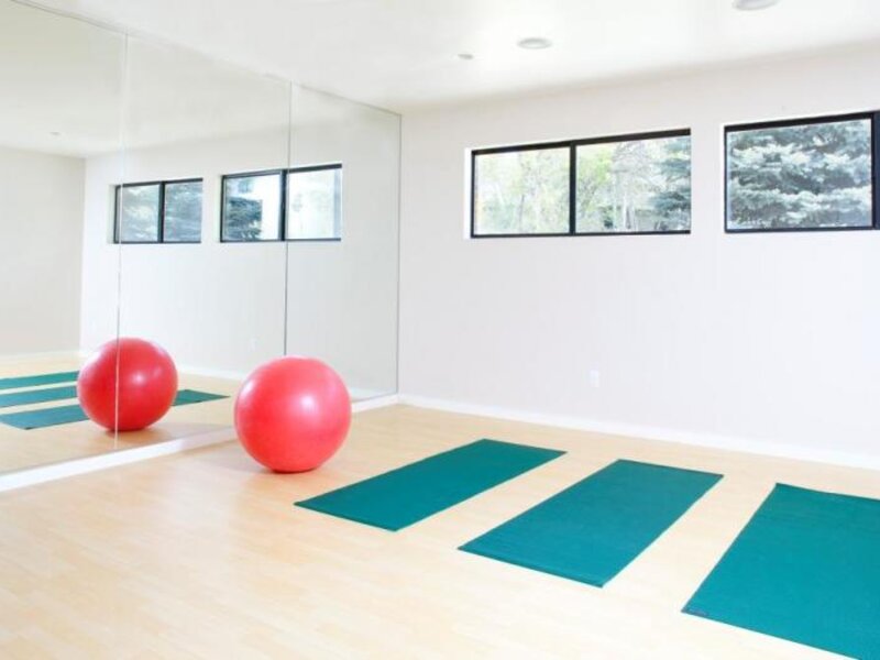 24 Hour Yoga Room