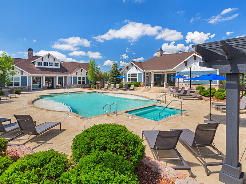Apartments for Rent with a Pool | Peaks at Woodman