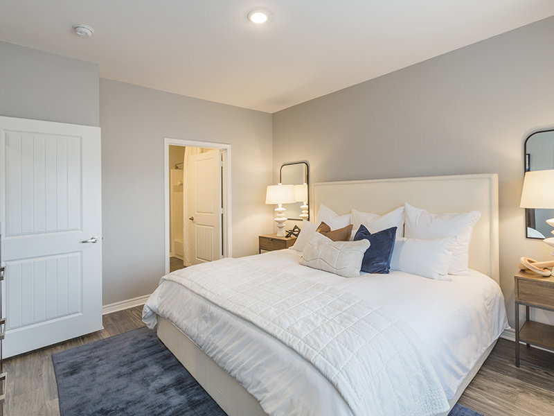 Bedroom | Peaks at Woodmen Apartments