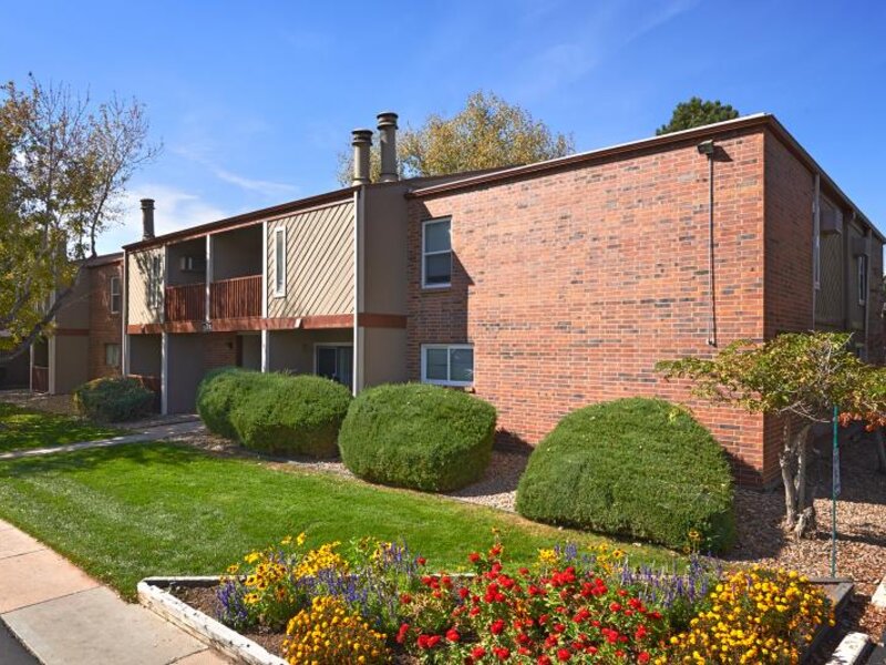 Cypress Point Apartments In Denver, CO
