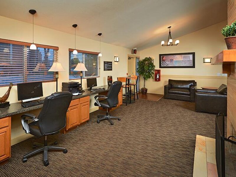 Cypress Point Apartments In Denver, CO