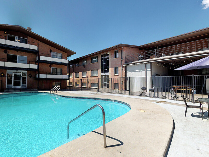 Pool | Park 16 Apartments in Aurora, CO