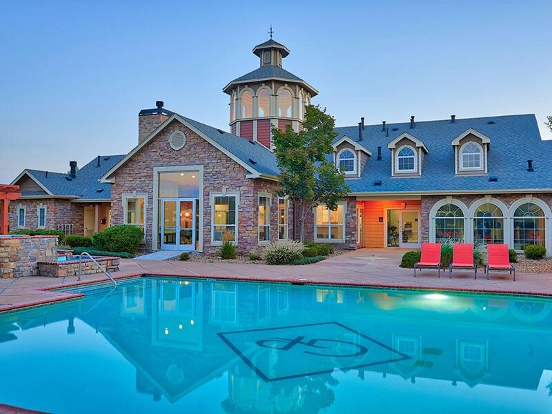 Swimming Pool | Gateway Park Apartments