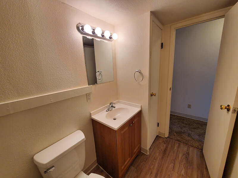 Bathroom | Parkwood Place in Greenly, CO