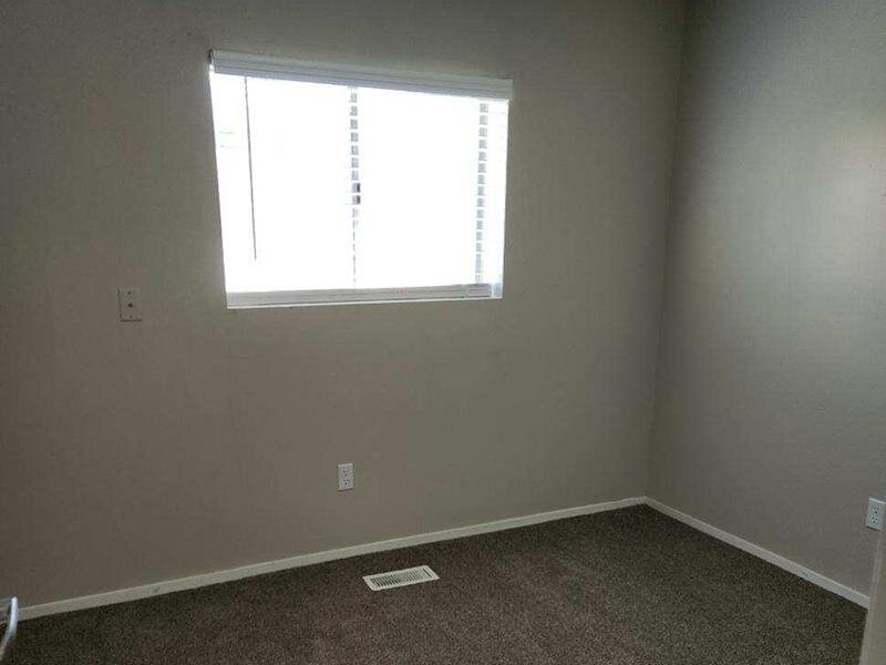 Bedroom | The Pointe at Fort Union Apartments