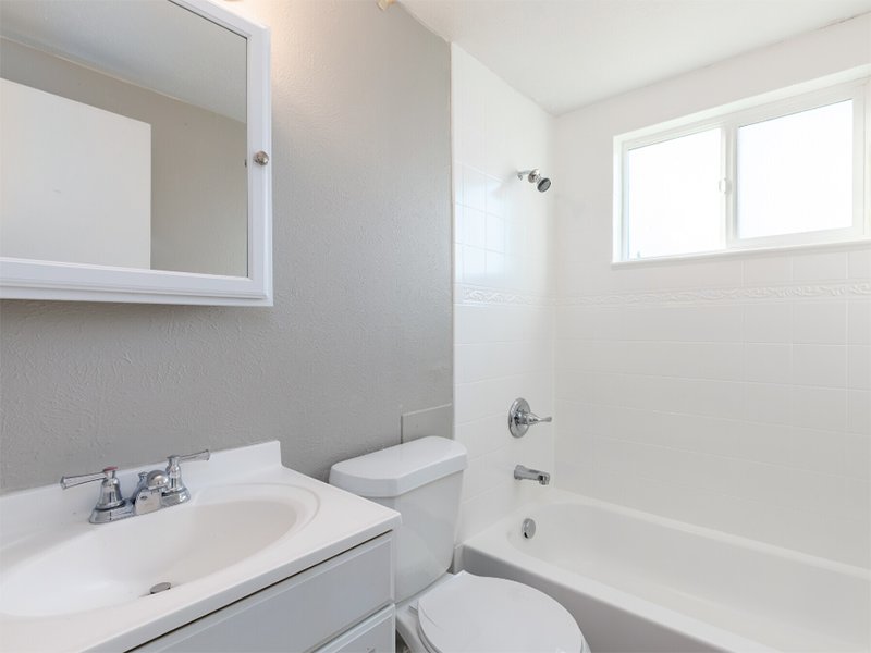 Bathroom | 2 Bedroom Apartments for Rent | Powderhorn Apartments