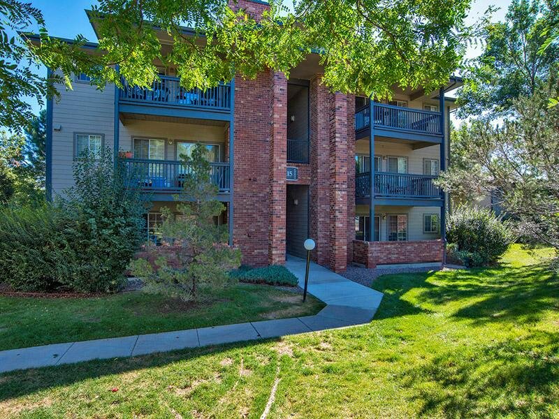 Balconies | Arapahoe Club Apartments in Denver, UT