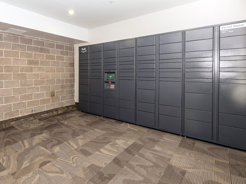 Package Lockers | Lincoln Place