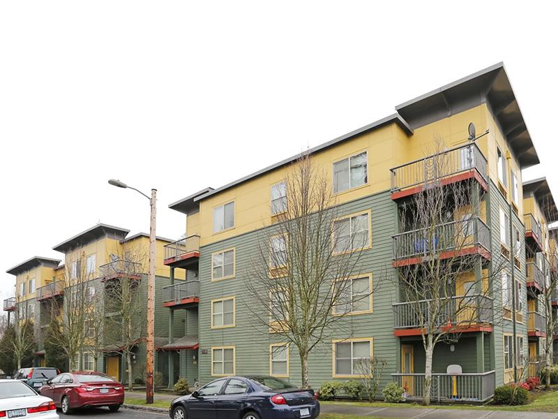 Apartment Building | Hazelwood Station Apartments in Portland, OR