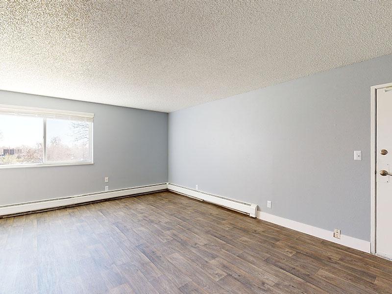 Large Interior Room | Lakeview Heights