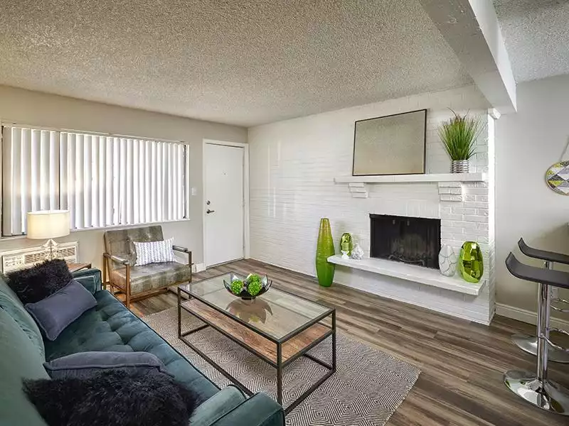 Apartment Living Room | Park at Palmer in Colorado Springs