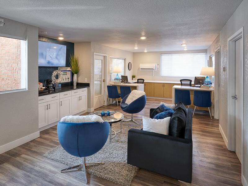 Apartment Clubhouse Overview | Park at Palmer in Colorado Springs