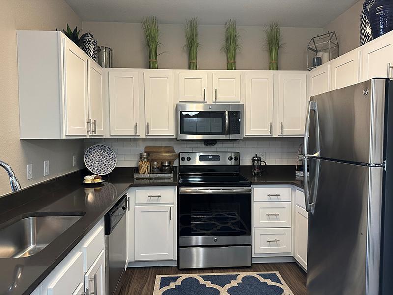 Beautiful Kitchen | Regatta Apartments in Northglenn, CO