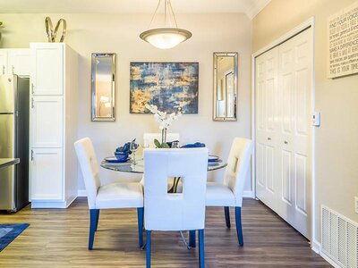 Dining Room | Regatta Apartments