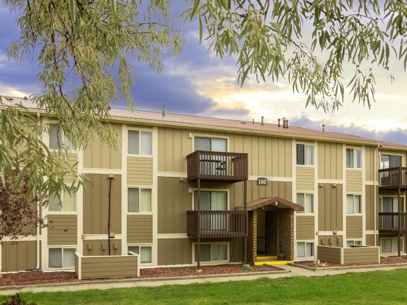 Sunridge Apartments | Main Entrance | Casper, WY