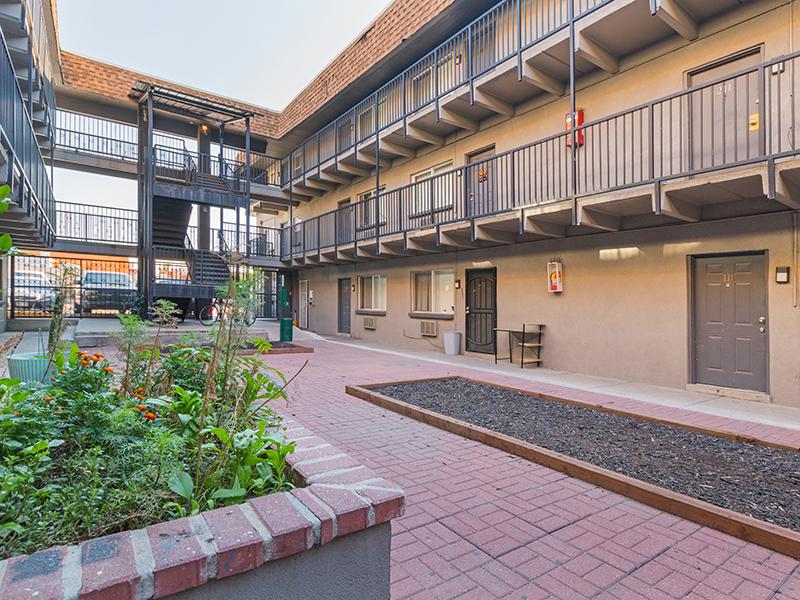 Apartments Facing Courtyard | Montego Flats Apartments in Aurora, CO