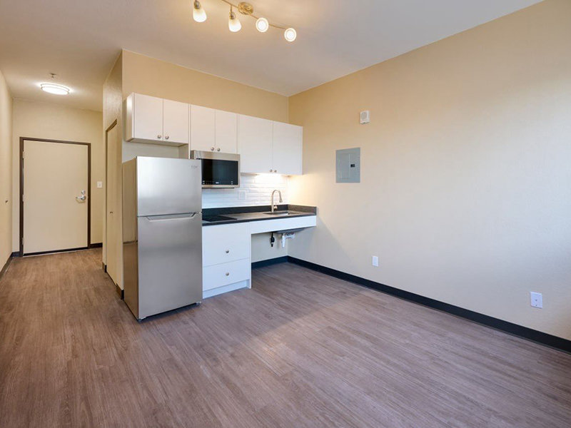 Spacious Kitchen | Tabor Lake