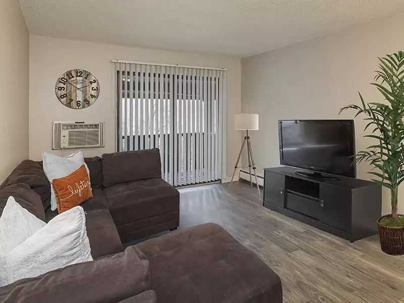 Furnished Front Room | The Reserve Apartments in Colorado Springs