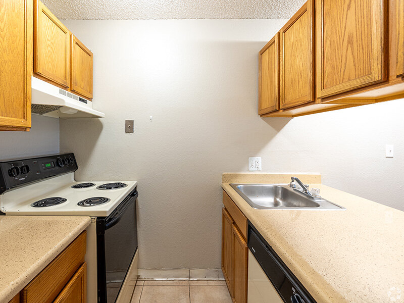 Fully Equipped Kitchen | Bradburn Gardens Apartments