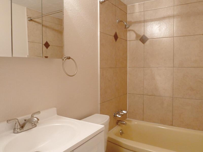 Bathroom | Tailwind 1 Apartments in Aurora, CO