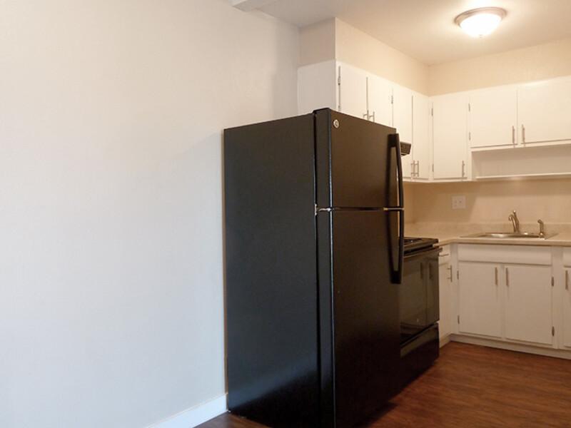 Fully Equipped Kitchen | Tailwind 1 Apartments in Aurora, CO
