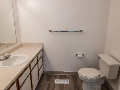 Bathroom | Palisades Park Apartments