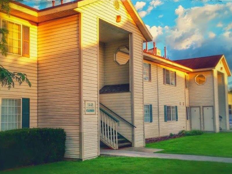 Exterior | Palisades Park Apartments
