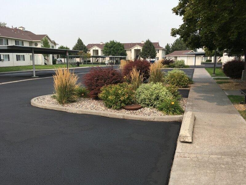 Apartment Exterior | Palisades Park Apartments in Ammon, ID