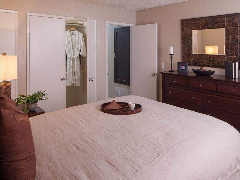 Chula Vista, CA Canyon Villa Apartments