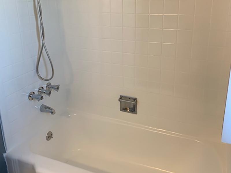 Bath | Verdugo Mesa Apartments