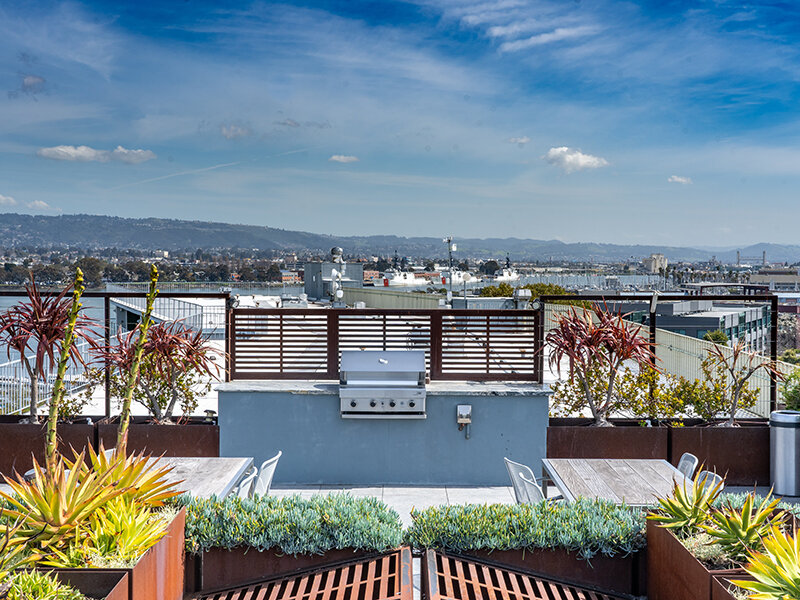 Rooftop BBQ Area | Panomar Apartments in Alameda, CA