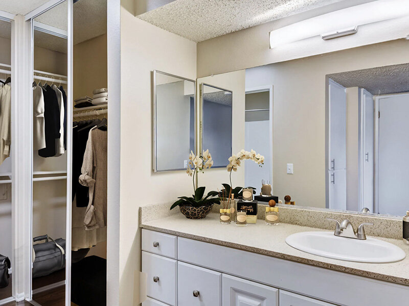 Closet | Kendallwood Apartments