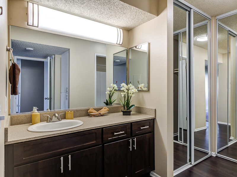 Spacious Bathroom | Kendallwood Apartments