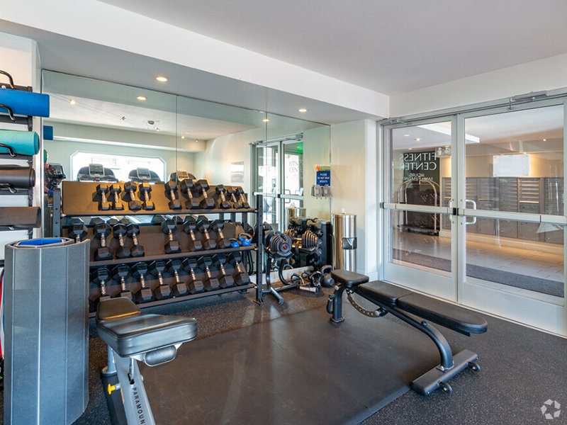 Apartments with a Gym | The Pinnacle at Nob Hill