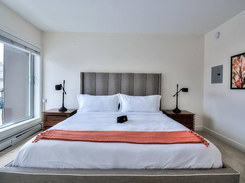 Bedroom | The Pinnacle at Nob Hill Apartments