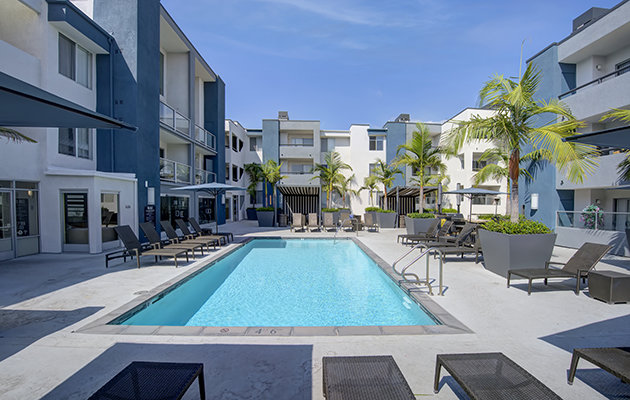 The Crescent at West Hollywood Community Features
