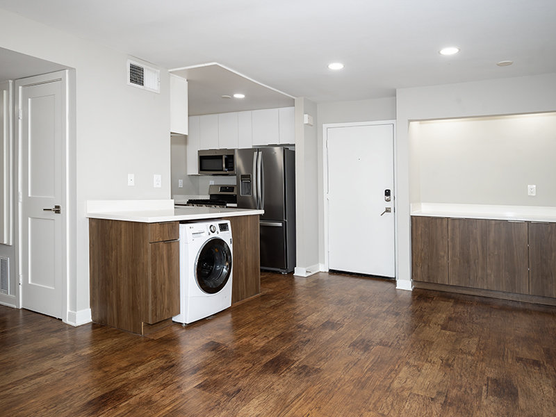 Kitchen Appliances | The Crescent at West Hollywood