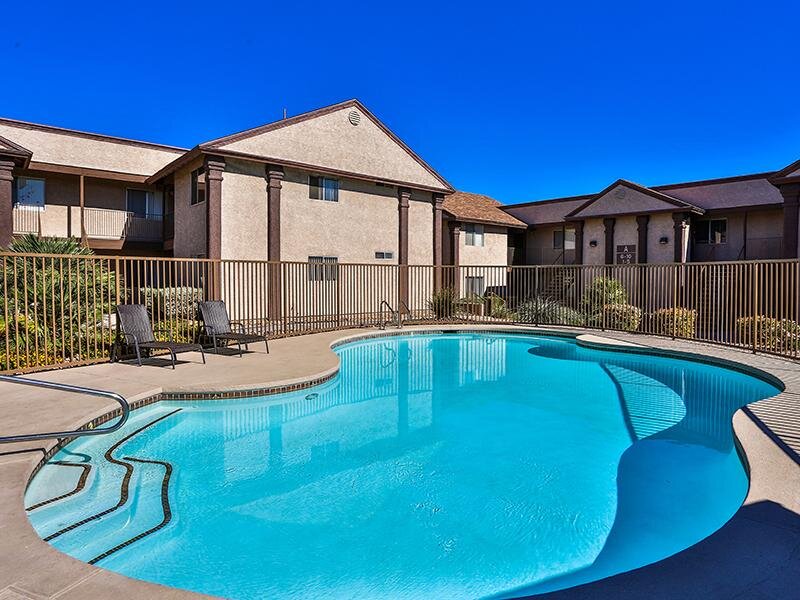 Pool | El Parque Villas in Las Vegas