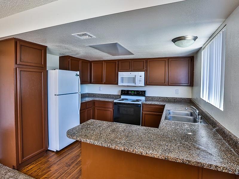 Fully Equipped Kitchen | El Parque Villas in Las Vegas