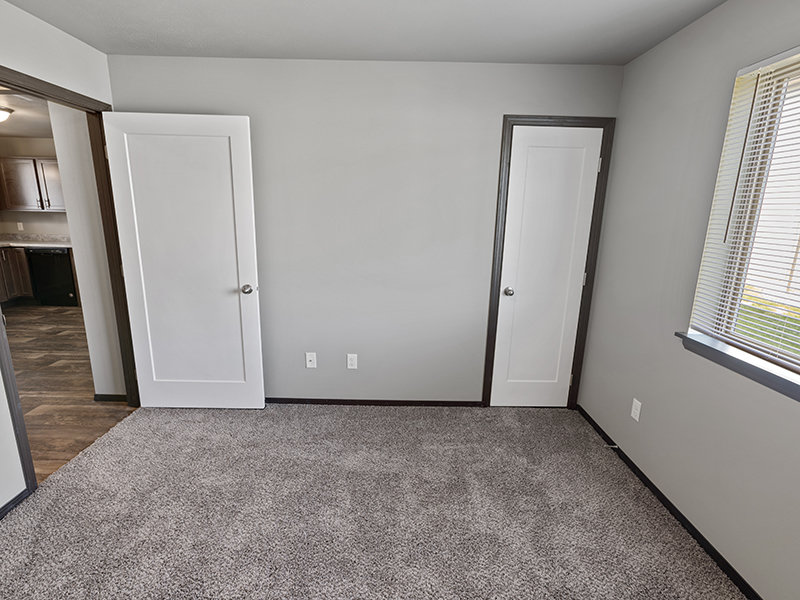 Bedroom and Closet | 41st Street Commons in Sioux Falls, SD