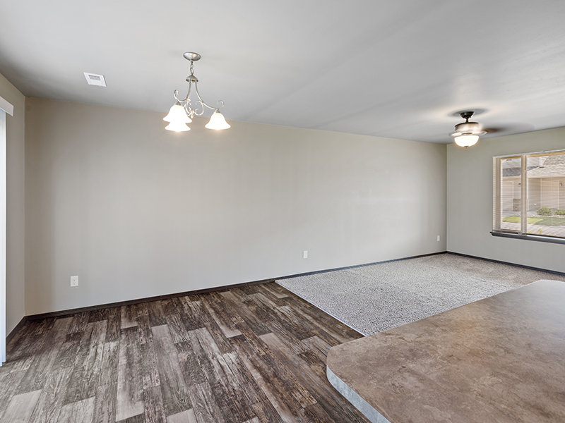 Spacious Living Area | 41st Street Commons in Sioux Falls, SD