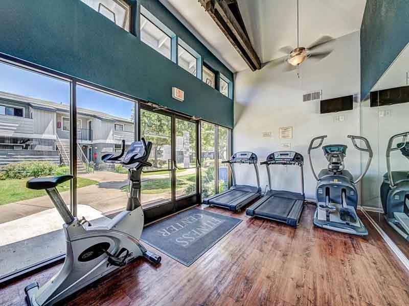 Gym | Parkside Commons Apartments in San Leandro, CA
