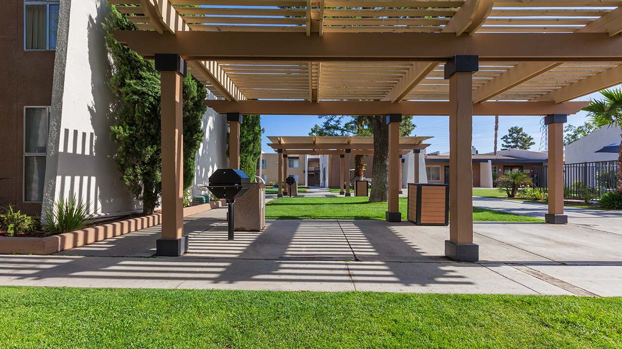 Serena Vista Apartments Neighborhood