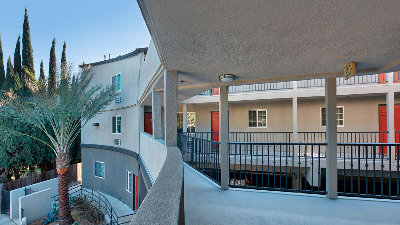 The Grand at 5746 Apartments Neighborhood