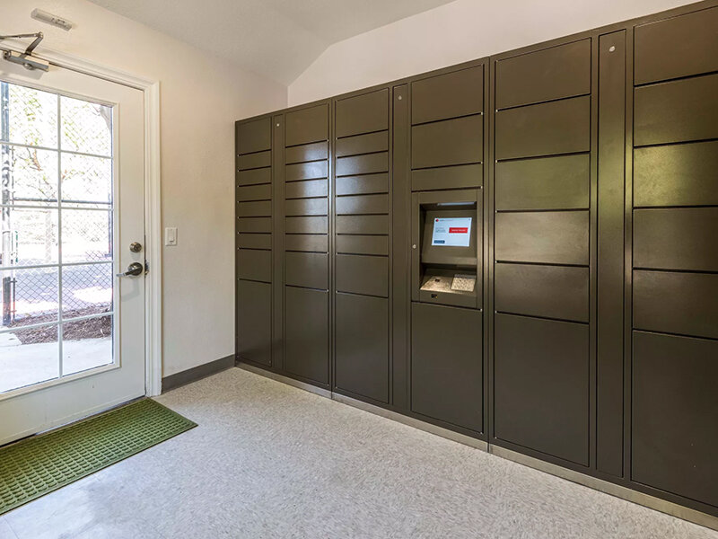 Parcel Lockers | Village Oaks CA